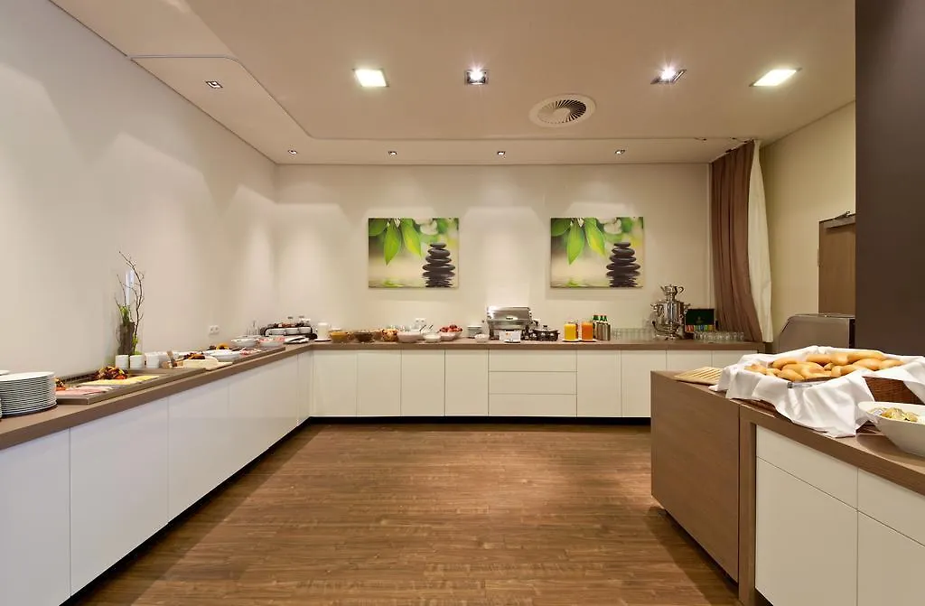 Novum Style Hotel Accord-1